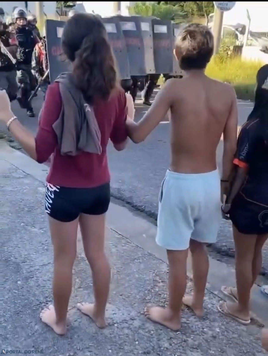 Reintegração de posse mobiliza forte aparato policial e gera tensão em comunidade indígena de Manaus