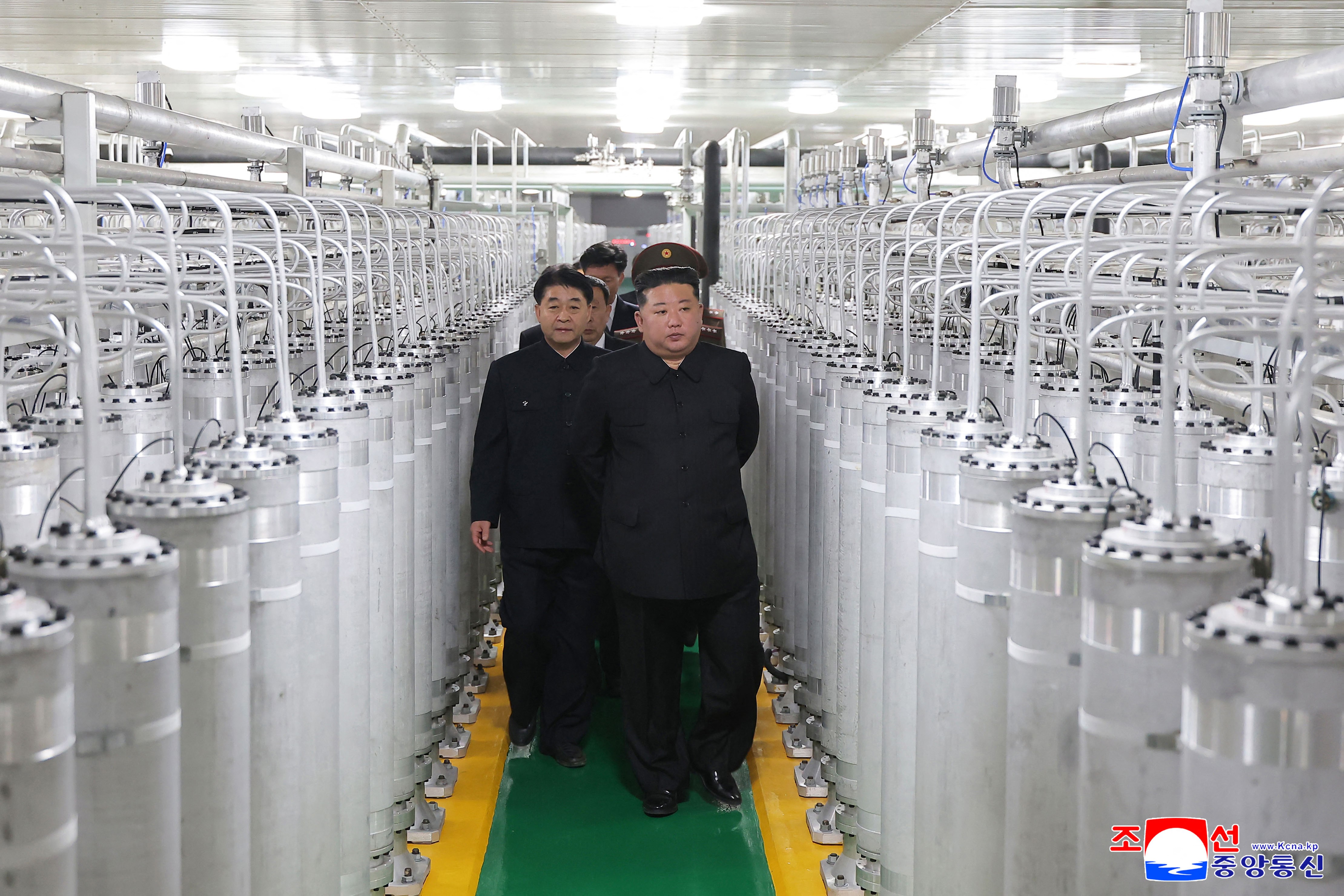 Líder da Coreia do Norte pede expansão nuclear 'exponencial' após inspecionar nova usina