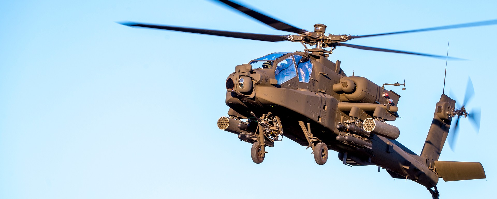 Sobrevivência de pilotos de helicóptero dos EUA que caiu em Ormuz foi um milagre, diz Trump
