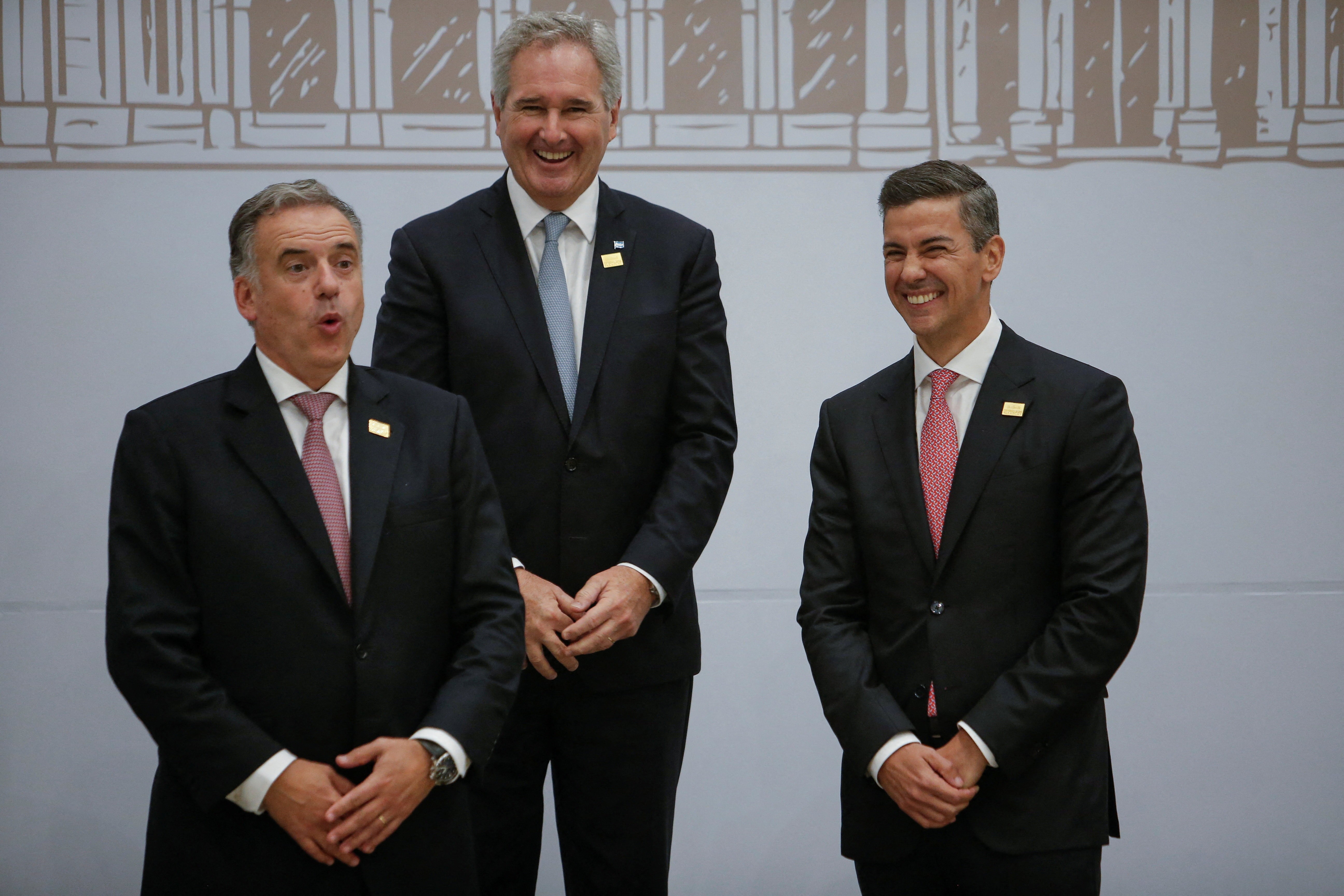 Chanceler da Argentina diz que Milei apoia família Bolsonaro, mas não pretende romper com Brasil: 'Vemos o mundo de maneira diferente'
